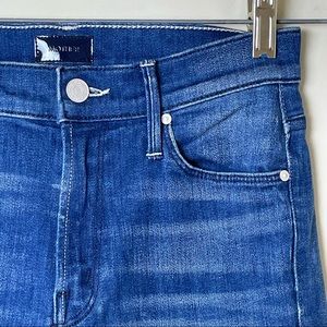 Mother Jeans Mid Rise Dazzler Squeeze It Fray 25